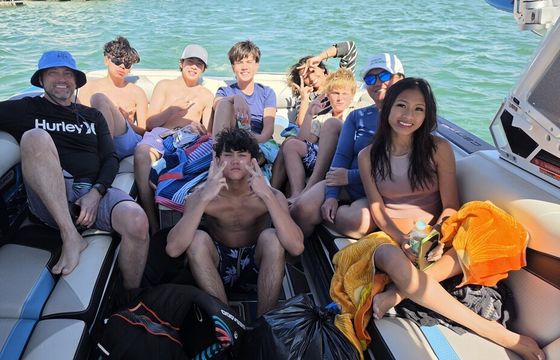Ri265 Wakesurf Boat, captain is required.
