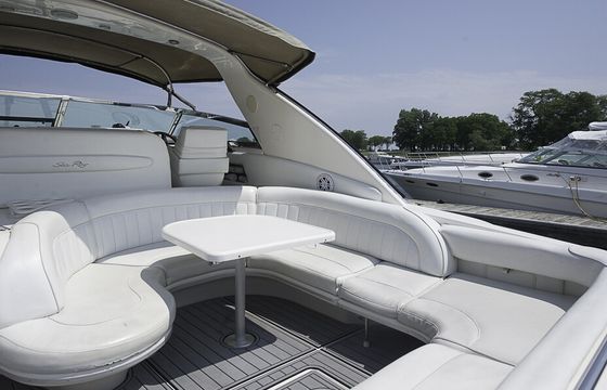 Diversey Harbor's Gorgeous 48' Sea Ray Luxury Yacht