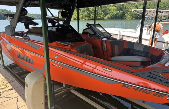 Malibu Wakesetter 23 MXZ