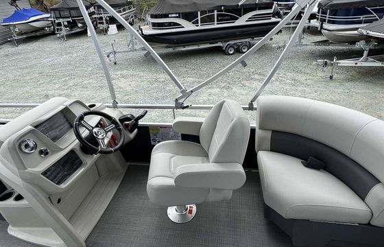 SunChaser 18' Vista Fish Pontoon – Available on Lake Livingston!