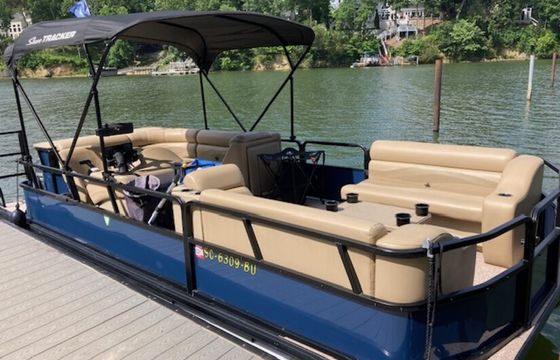 LakeWylieCruzin#2-Includes Gas/Ice/Floats-Boat in Lake-Ready to Board!