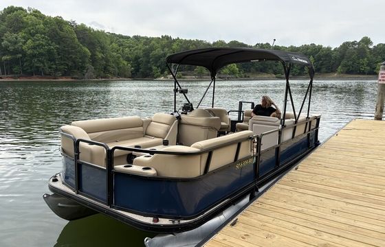 LakeWylieCruzin#2-Includes Gas/Ice/Floats-Boat in Lake-Ready to Board!