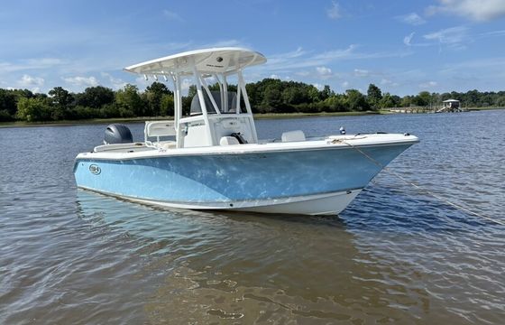 Sea Hunt 211 Ultra- Perfect for Charleston’s Waterways