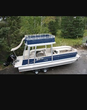 2025 Tahoe funship 25 ft upper deck  with slide 150 hp mercury
