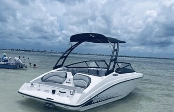 Beautiful 2023 Yamaha AR 190