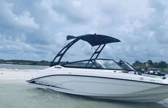 Beautiful 2023 Yamaha AR 190