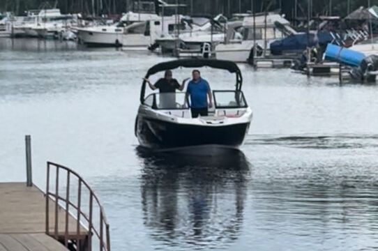 Yamaha AR220 Jet Boat