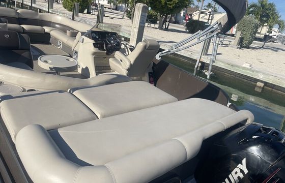 16 Passenger Premier Pontoon with 250 Mercury, ideal for big groups!