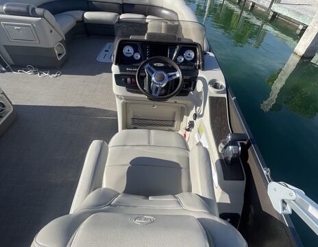 16 Passenger Premier Pontoon with 250 Mercury, ideal for big groups!