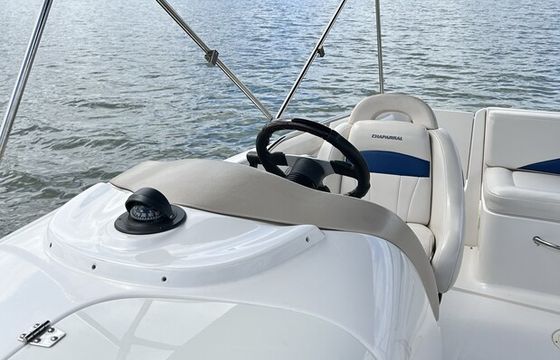 Comfort Meets Performance – Chaparral Sunesta 232 on Lake Wylie