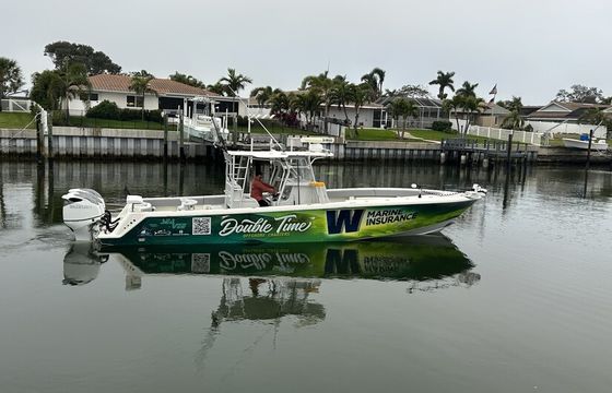 Beautiful 39' Seavee Center console