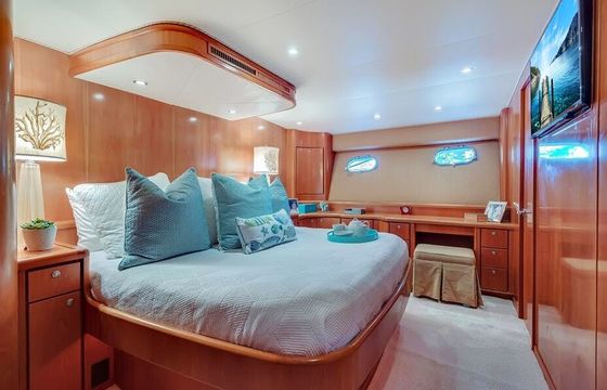 80' Roscioli Luxury Fishing &amp; Yacht Charter in Montauk &amp; Hamptons!