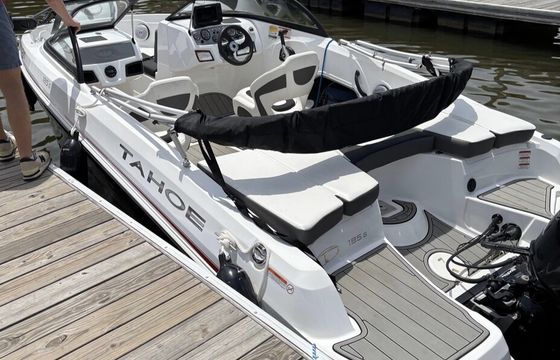 Enjoy a Day on Lake Norman – Tahoe 185 S by Tracker Marine