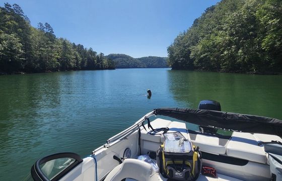 Enjoy a Day on Lake Norman – Tahoe 185 S by Tracker Marine