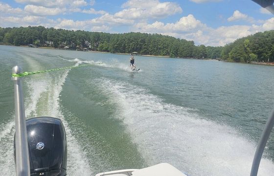 Enjoy a Day on Lake Norman – Tahoe 185 S by Tracker Marine