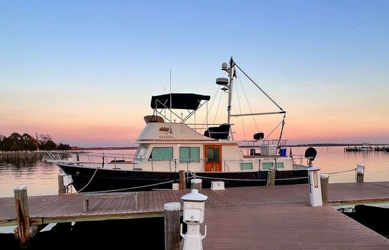 38’ Mariner for Intimate Cruises, Celebrations and Chesapeake Sunsets