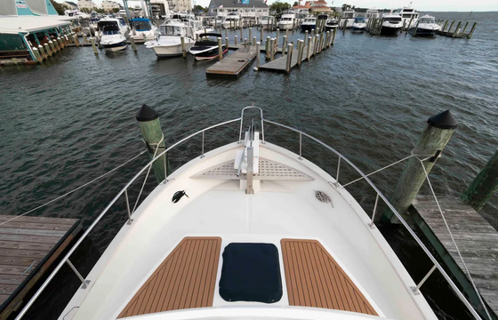 38’ Mariner for Intimate Cruises, Celebrations and Chesapeake Sunsets