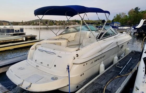 Where Summer Memories Are Made  - Beautiful, Clean 26 Foot Cruiser