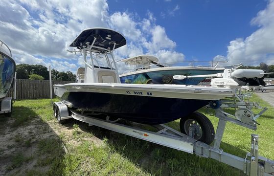 22’ Sea Fox Bay Boat with Power Pole, Jack Plate and Trolling Motor