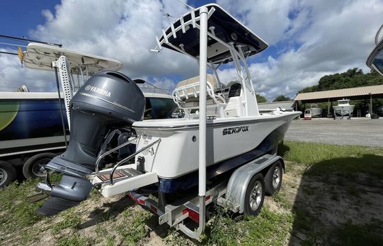 22’ Sea Fox Bay Boat with Power Pole, Jack Plate and Trolling Motor