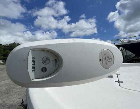 22’ Sea Fox Bay Boat with Power Pole, Jack Plate and Trolling Motor