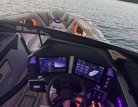 New 2025 Centurion Ri265: Yacht Certified