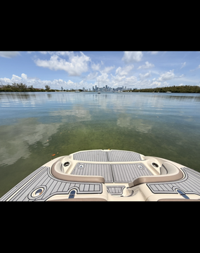 Chartecito Miami boat