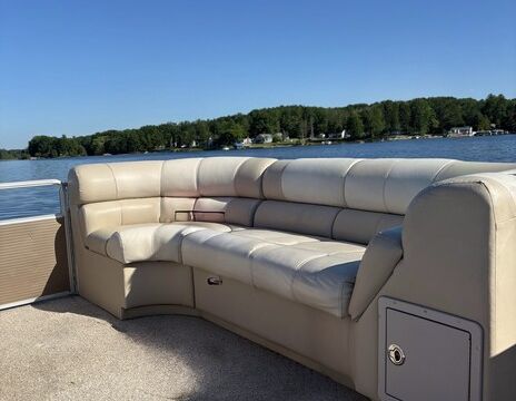 Wonderful 23 Ft Pontoon with Home Rental