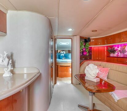 SPACIOUS 60' SEA RAY WITH 1 FREE HOUR MONDAY-THURSDAY