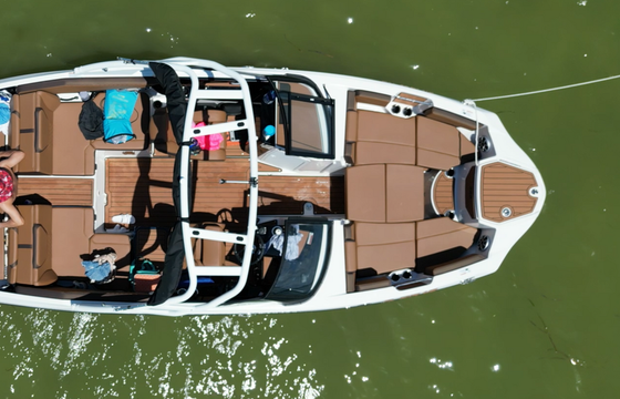 2025 Luxury 22 Foot Yamaha with Captain
