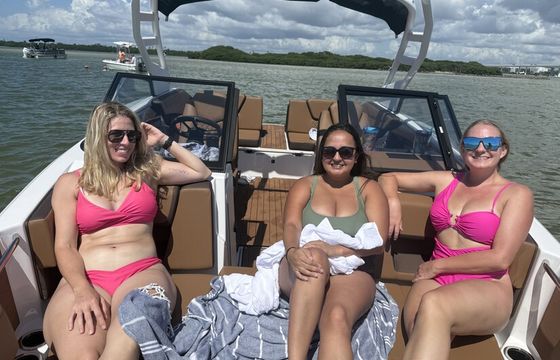 2025 Luxury 22 Foot Yamaha with Captain