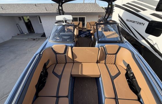 Wakeboard/Surf | ‘25 Yamaha 255XD – Captain Included