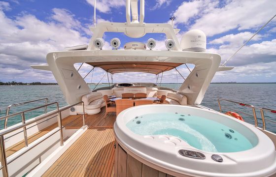 Free Hour // Luxury Azimut 100ft with Jacuzzi ("no hidden fees")