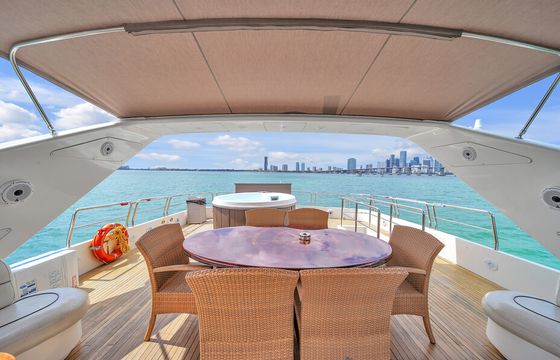 Free Hour // Luxury Azimut 100ft with Jacuzzi ("no hidden fees")
