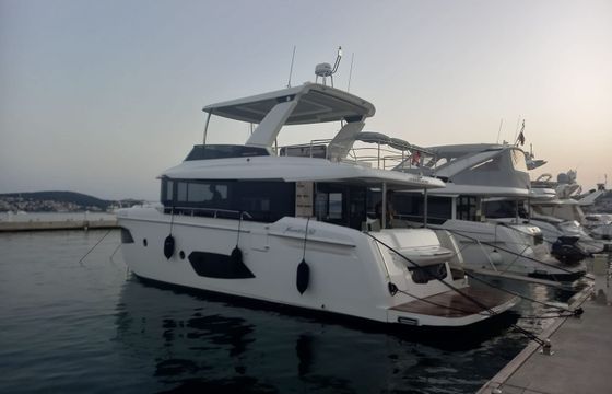 Absolute Navetta 52 Aurora