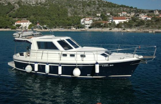 Adria 1002 Fjaka