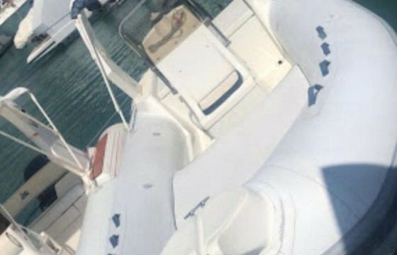 Aqua Intrepid 20