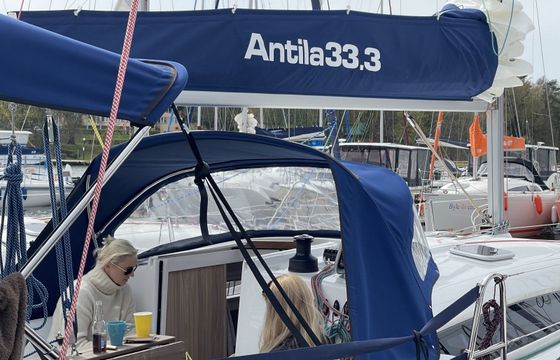 Antila 33.3 Santorini