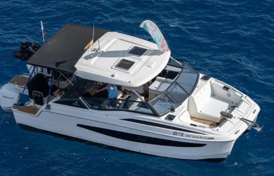 Aquila 32 Helen