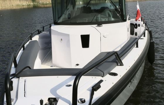 Axopar 28 Cabin Brabus Line Sno
