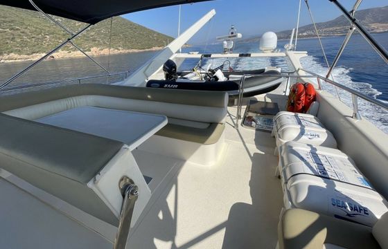 Astondoa 68 GLX Flybridge Family Star