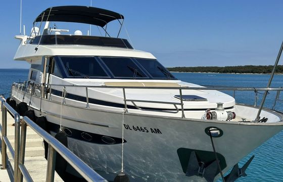 Astondoa 68 GLX Flybridge Family Star