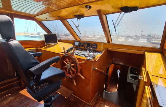 Astondoa 52 Oker