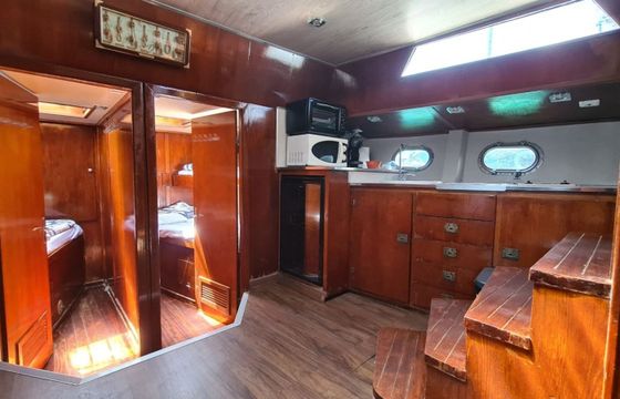 Astondoa 52 Oker
