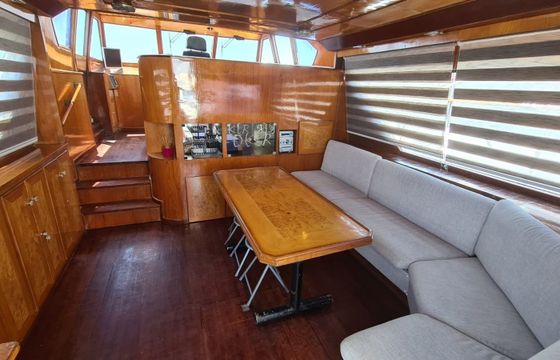 Astondoa 52 Oker