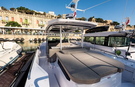Axopar 37 Sun Top Nautiful