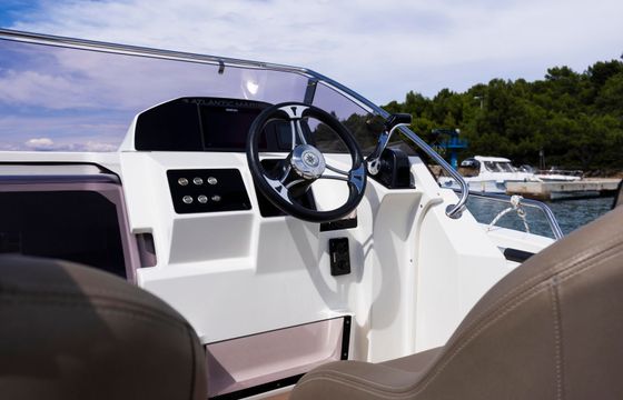 Atlantic Marine 690 22