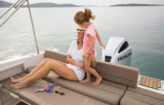 Atlantic Marine Suncruiser 690 22