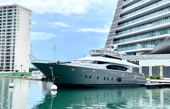 Azimut 100 Vita