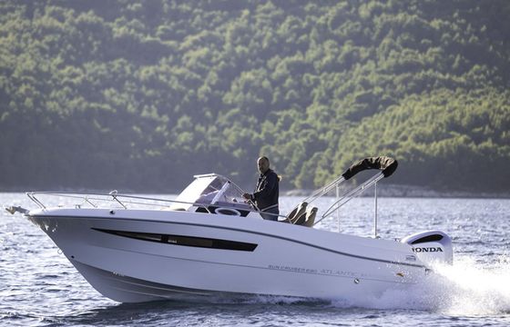 Atlantic Marine Suncruiser 690 20